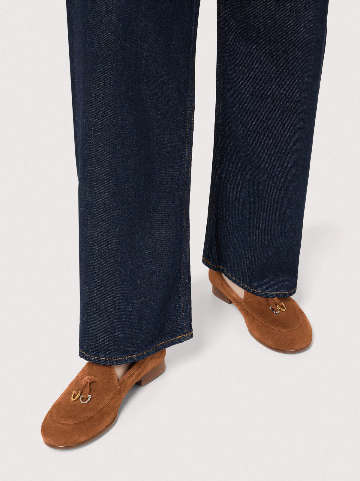 Coccinelle Loop Suede brown