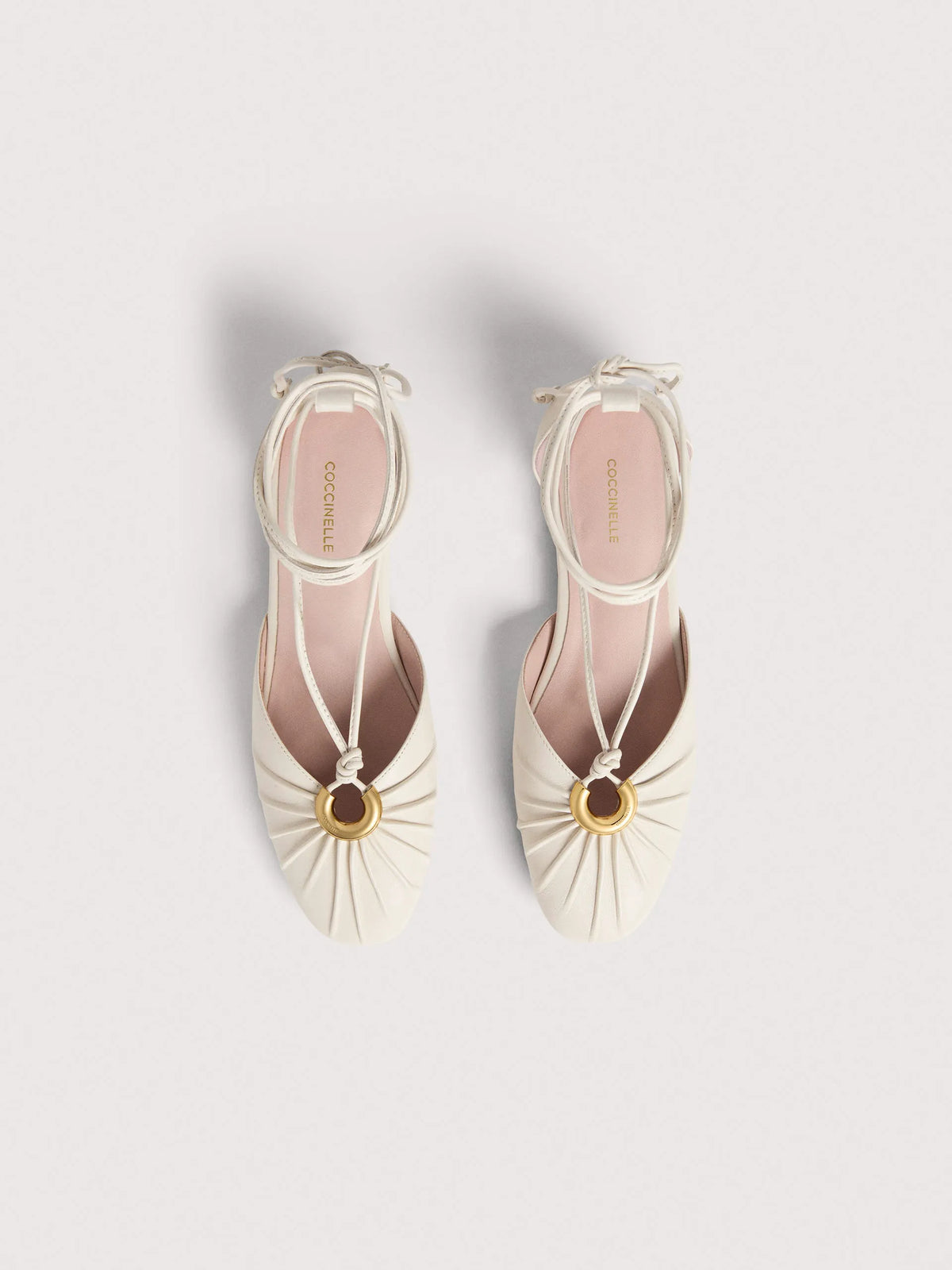 Coccinelle Finn white